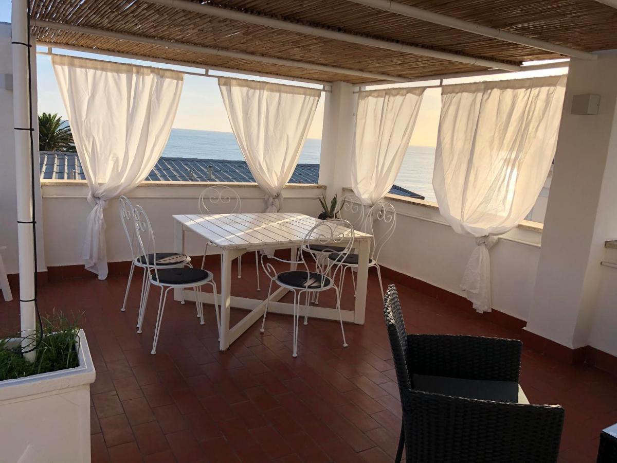 La Terrazza Sul Mare Villa Санта Маринела Екстериор снимка
